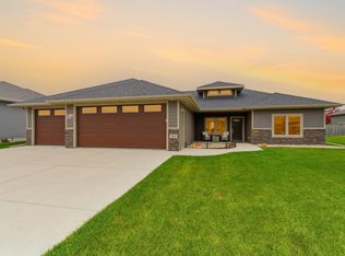 301 S Sunshine Ave, Brandon, SD 57005