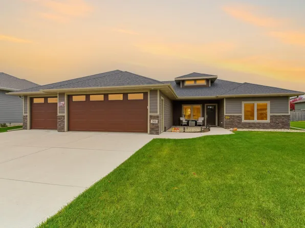 301 S Sunshine Ave, Brandon, SD 57005