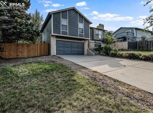 5050 Farmingdale Dr, Colorado Springs, CO 80917