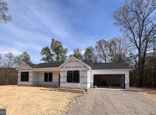4 Jenkins Rd, Gerrardstown, WV 25420