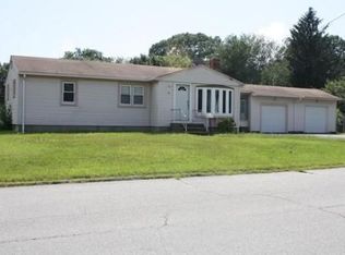 45 Julian Rd, Warwick, RI 02889