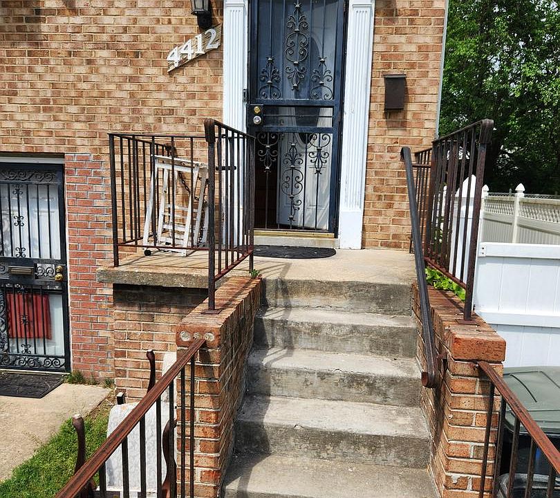 1st image of 4412 Lee St NE