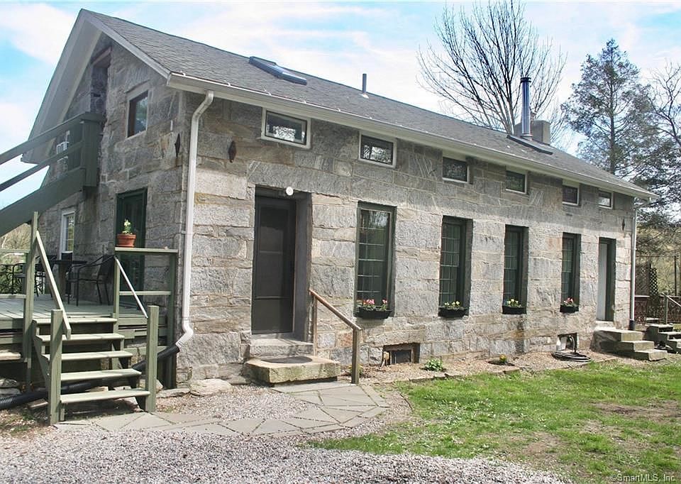 1st image of 213 Fitchville Rd