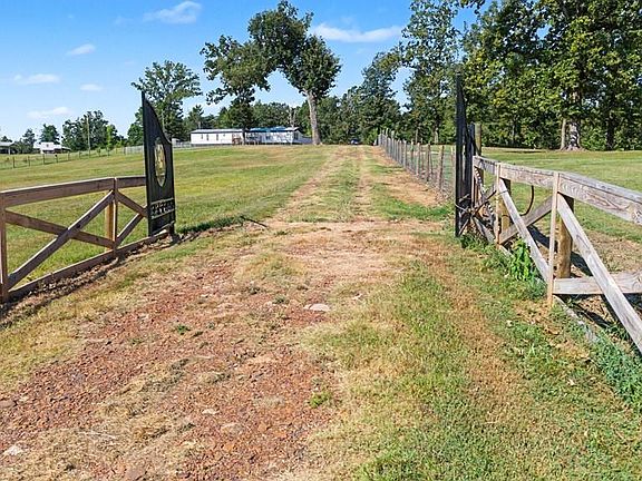 2nd image of 192 County Road 3664