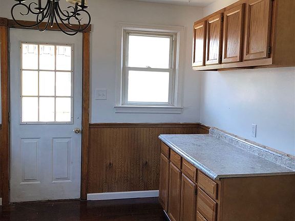 Kitchen with plenty of counter space