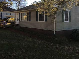 309 N 9th St, Mebane, NC 27302