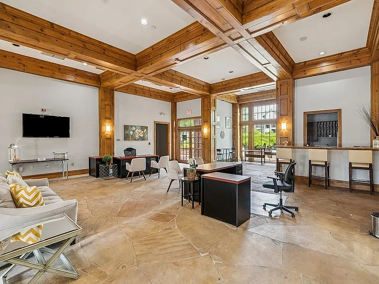 Leasing Office