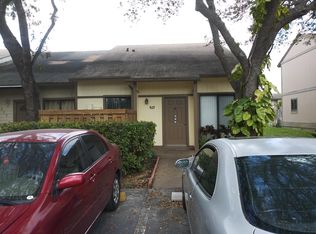 527 NE 210th Ter, Miami, FL 33179