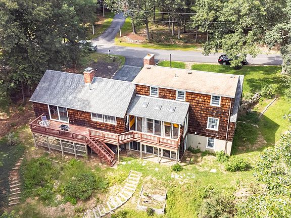 2nd image of 5 Pinecrest Cir