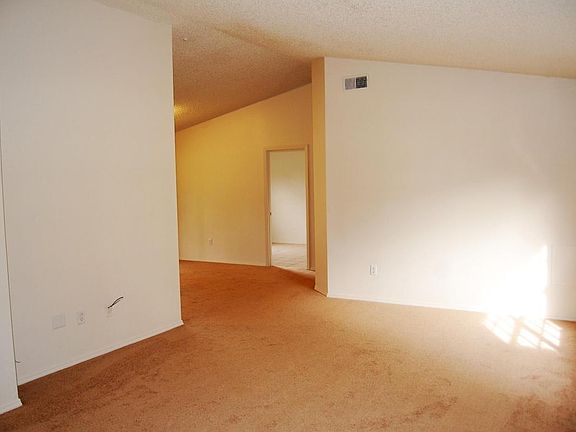 4th image of 315 Oak Track Crse