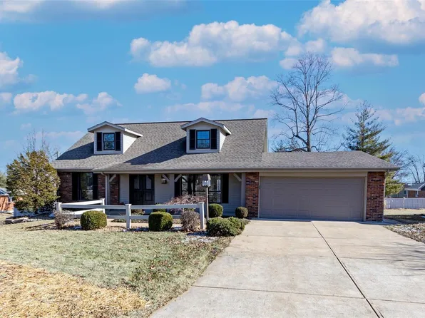 4556 Telestar Dr, Saint Louis, MO 63128