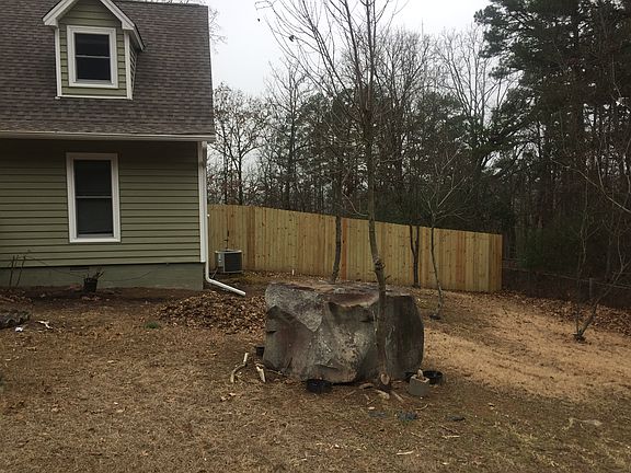 3rd image of 15019 Wade Blvd
