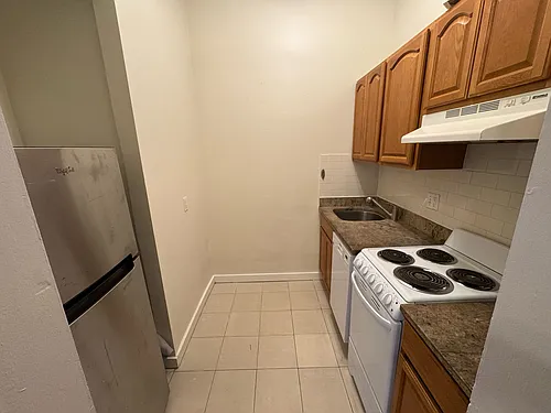 41 Bay State Rd #5F Photo 1