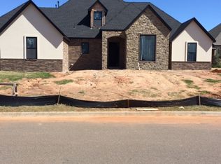 9600 Russell Dr, Yukon, OK 73099