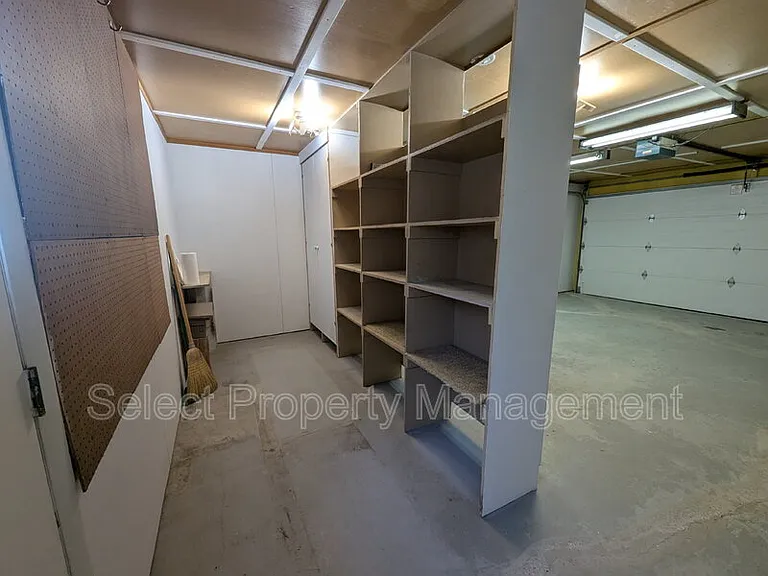4920 Desoto Dr — Photo 14
