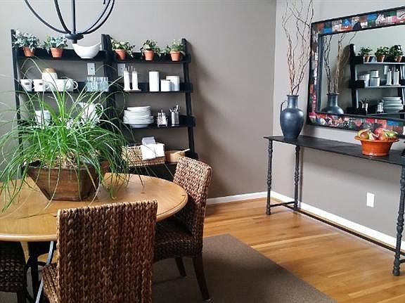 4th image of 9090 Beacon St #21/26