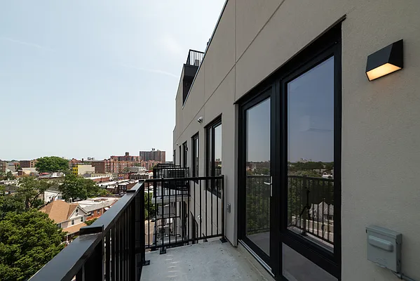 Rented by Key City Capital Inc | media 75