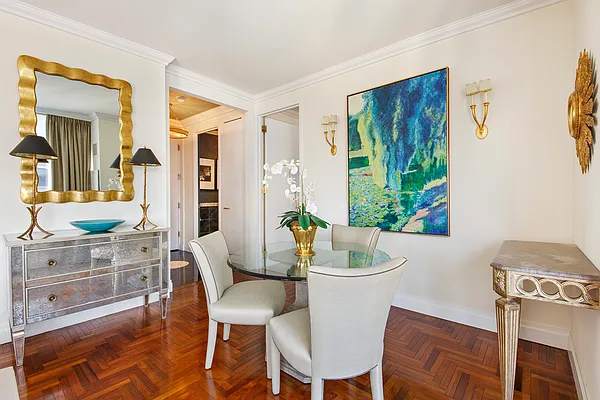 Sold by Sotheby's International Realty | media 4