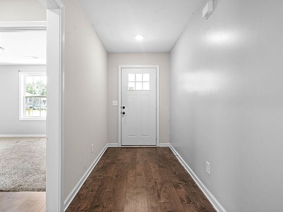 2nd image of 821 Rushing Dr