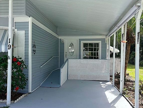 3rd image of 19 La Costa Ln