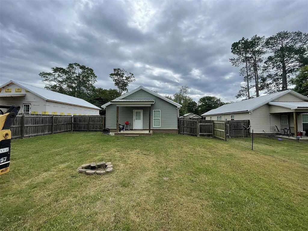 2 bed, 2.0 bath, $1,300 — Photo 3
