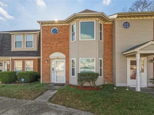 1296 Damyien Arch, Chesapeake, VA 23320