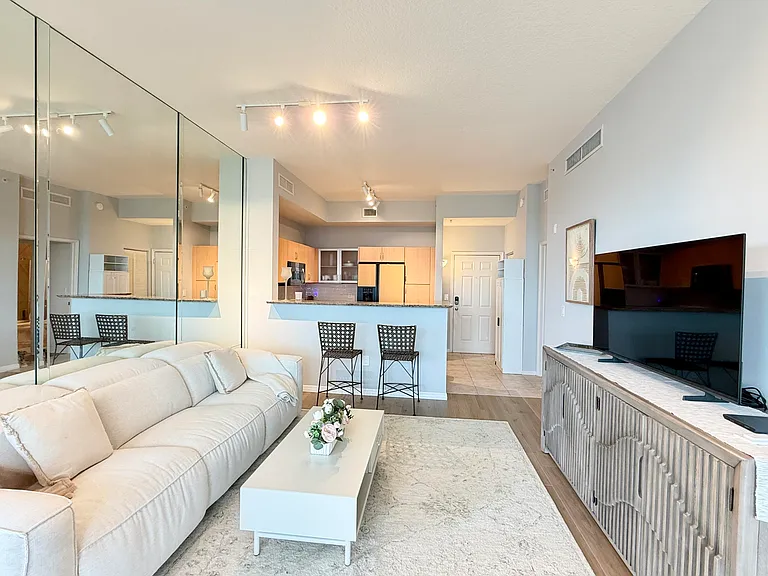 804 E Windward Way #Penthouse 15 — Photo 19