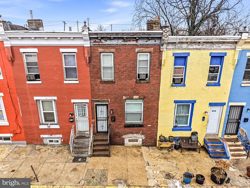 1st image of 714 W Russell St