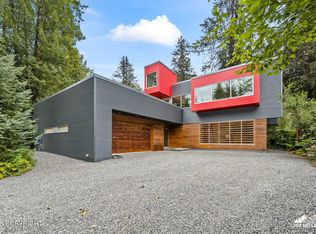 165 Davos Rd, Girdwood, AK 99587