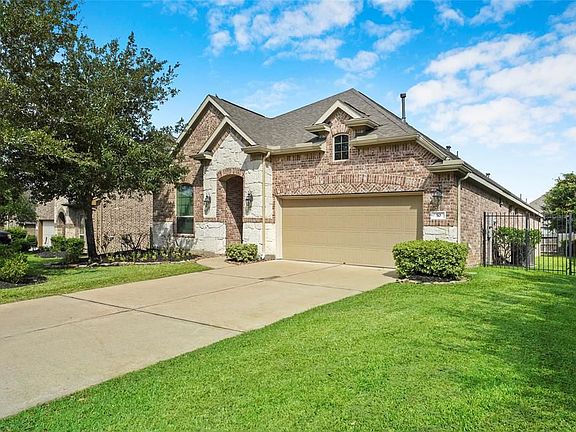 2nd image of 50 Hearthshire Cir