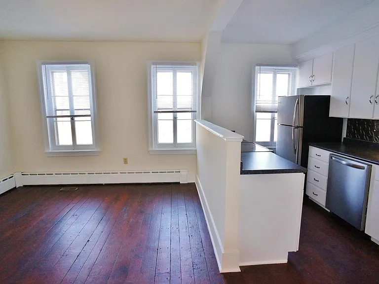 31 N Water St #C — Photo 4