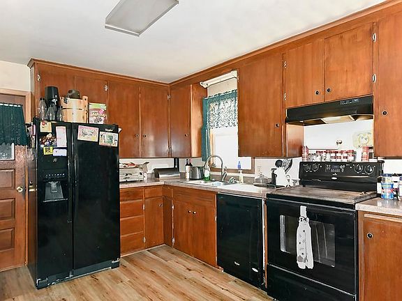 4th image of 633 14th St SE