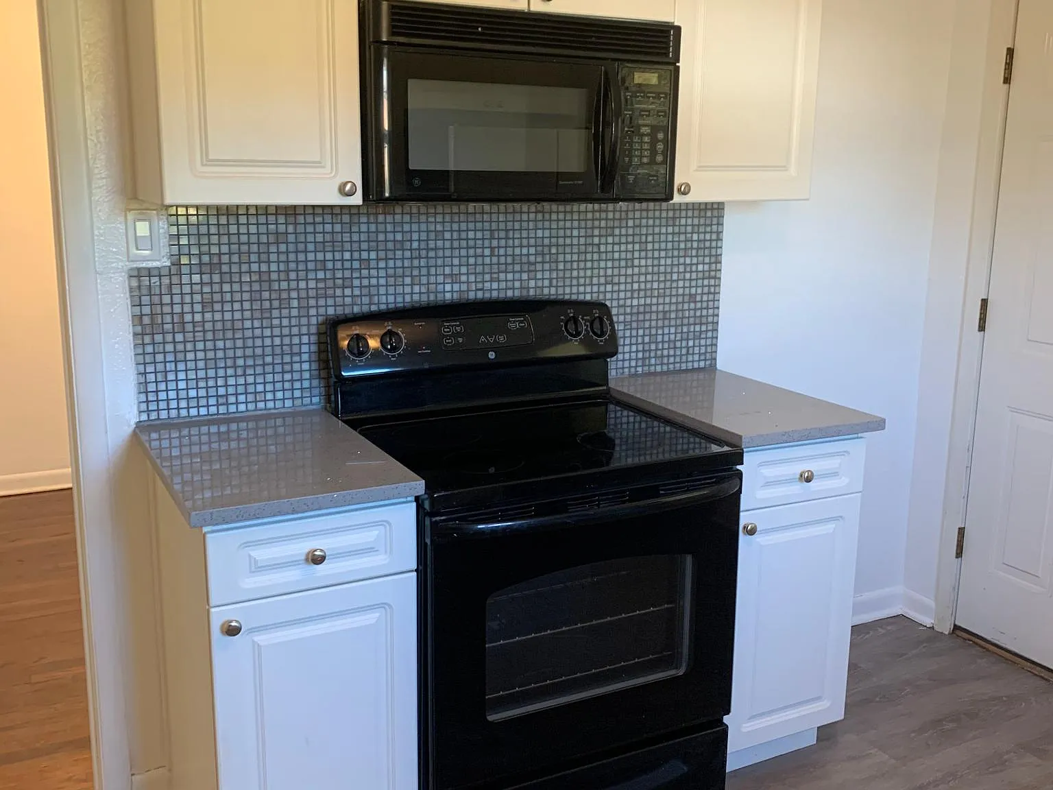 1708 Liberty St — Photo 3