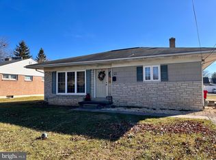 26 Grosstown Rd, Stowe, PA 19464