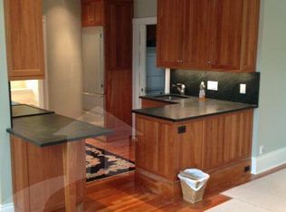 18 Royal Ave #3, Cambridge, MA 02138