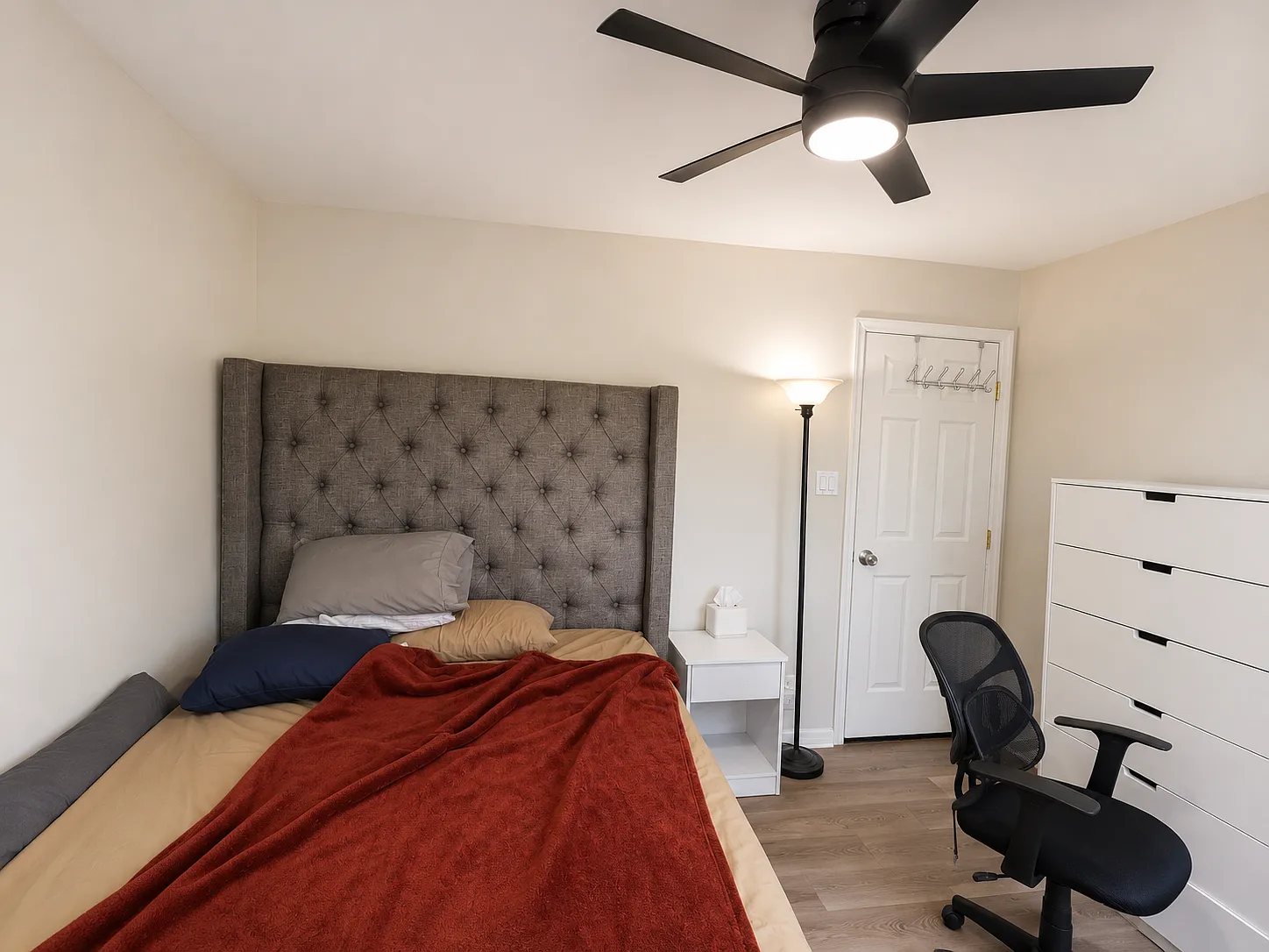 1 bed, 1.5 bath, 1358 sqft, $830 — Photo 4
