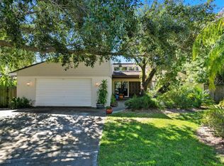 795 Del Oro Dr, Safety Harbor, FL 34695