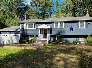 93 Henrys Ln, Hanover, MA 02339