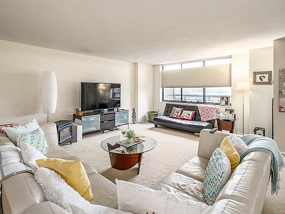 2nd image of 1329 Harmon Cove Tower #1329
