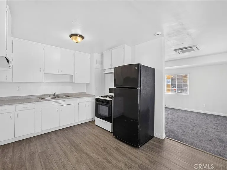 15990 Yucca St #B — Photo 8