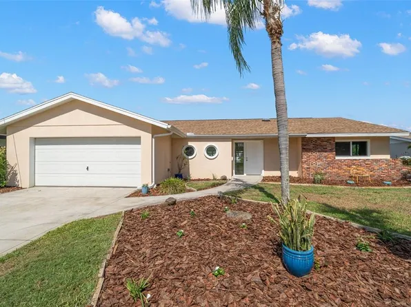 3932 Shore Acres Blvd NE, Saint Petersburg, FL 33703