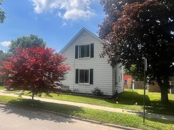 317 Ward St, Marine City, MI 48039