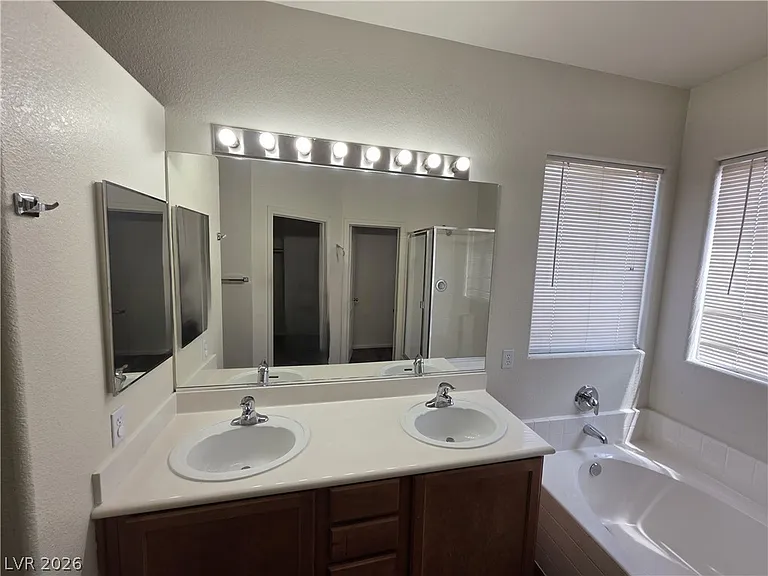 731 Emerald Idol Pl — Photo 15