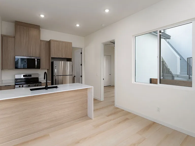 4603-4611 Almayo Ave — Photo 24
