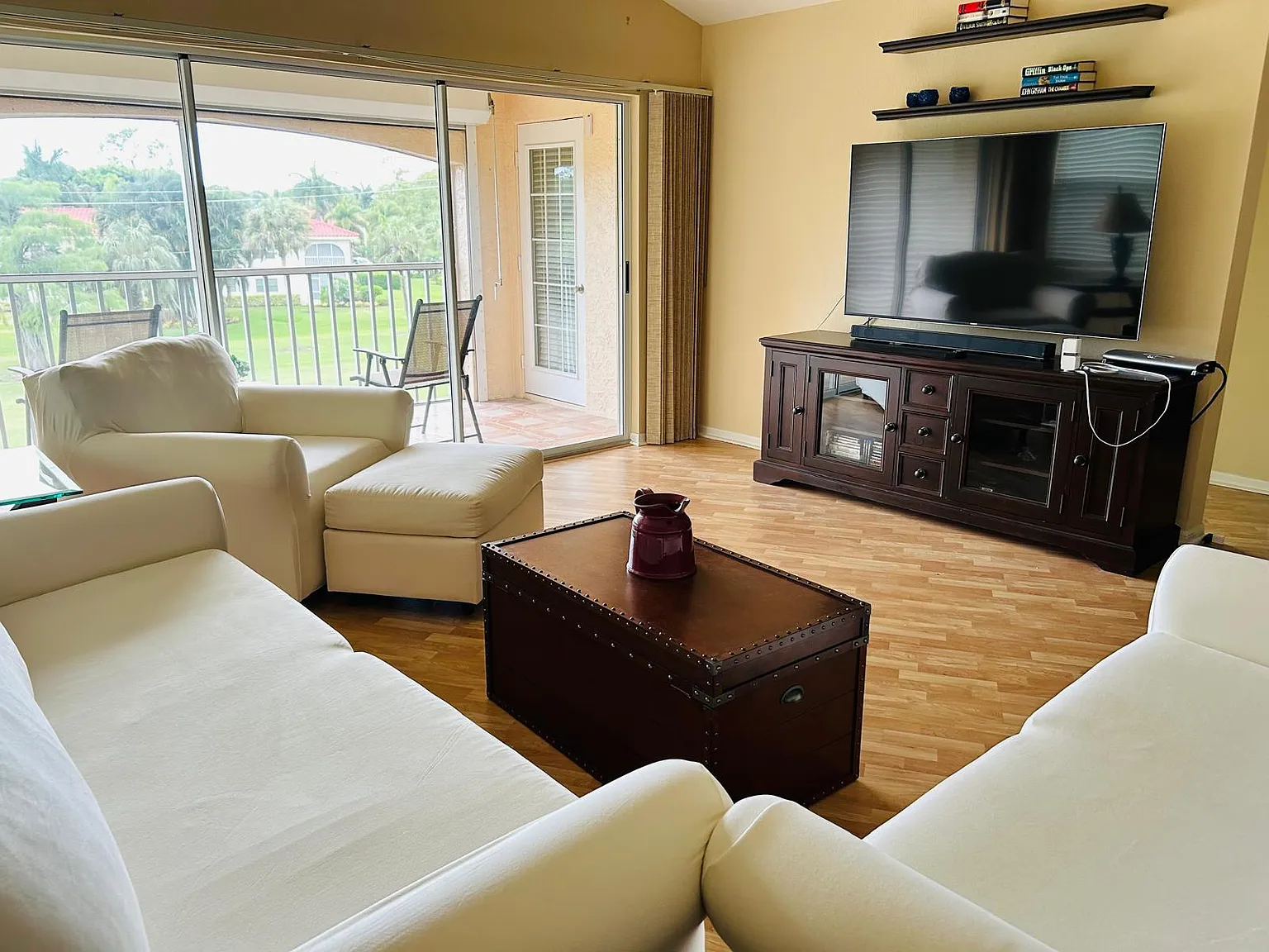 2 bed, 1320 sqft, $2,800 — Photo 2