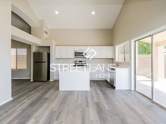 5th image of 7211 W Pontiac Dr