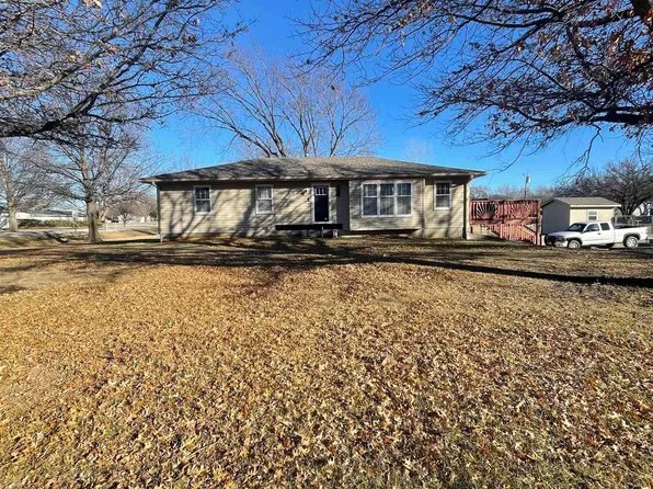 919 Osborne St, Burlington, KS 66839