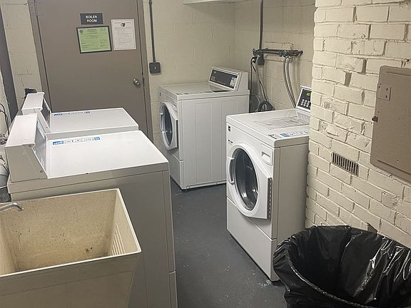 122 Laundry
