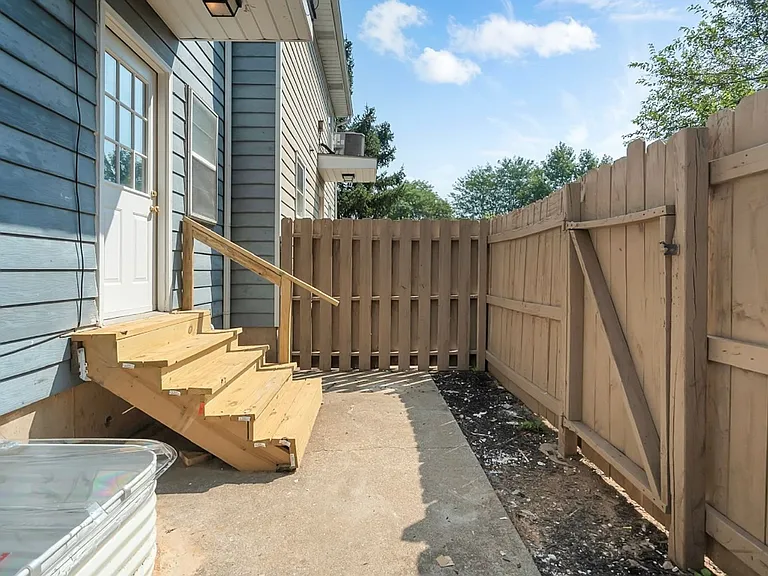 11728 Tazwell Dr — Photo 14