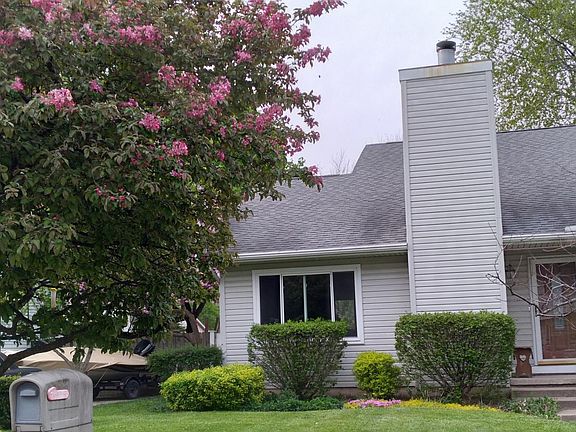 2nd image of 1039 Maplewood Ave